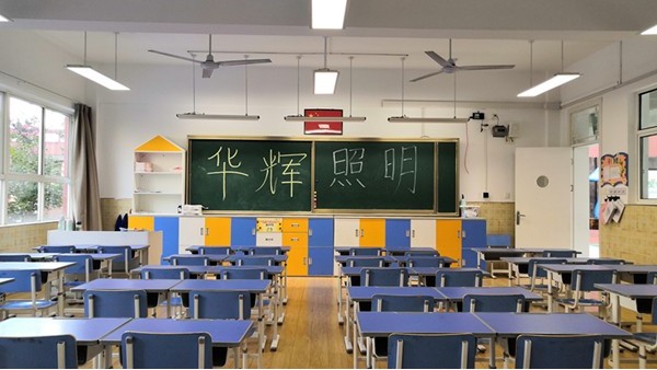 中小学生近视率超五成，教室照明有不可推卸的责任