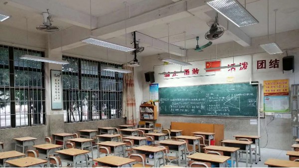 学校如何做好防控青少年近视工作？华辉来支招~